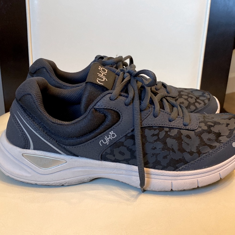 Womens Ryka Dynamic Pro Training Sneaker Size 9.5 Dark Gray Animal Print - Picture 3 of 7